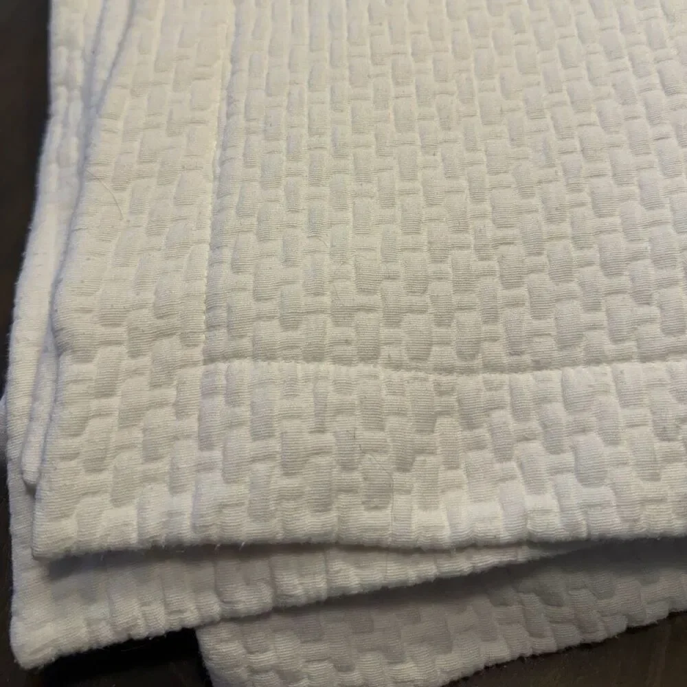Peacock Alley Standard Matelasse Pillow Shams White SET